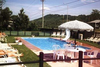 Motel St Moritz Sainte-Agathe-des-Monts Dış mekan fotoğraf